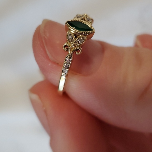 14k Jade ring - Picture 3 of 4